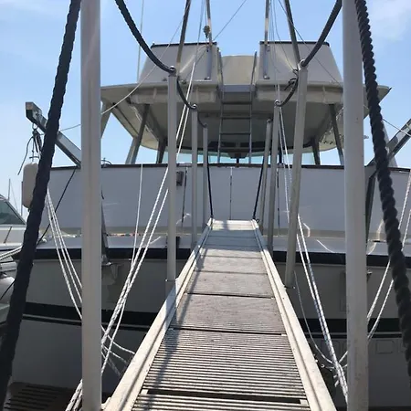 Hotel en barco Sea Life Boat & Breakfast Lignano Latisana